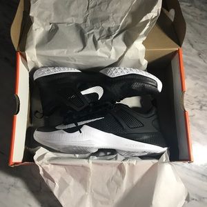 *BRAND NEW* Wmns Nike Air Zoom Hyperace
